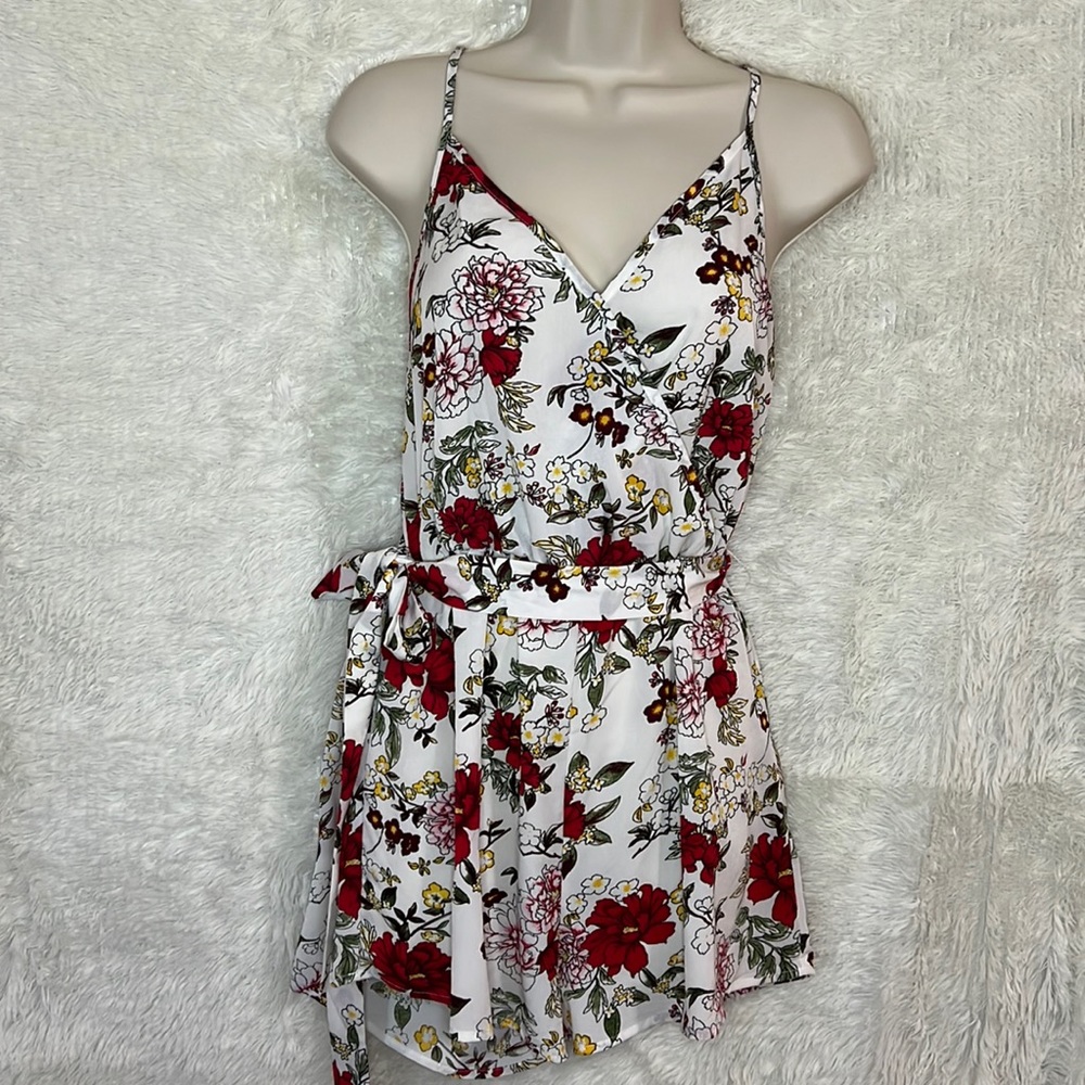Floral romper size Large
